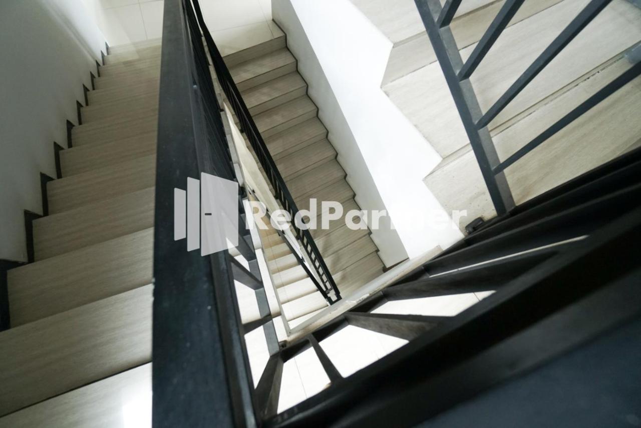 Toba Mansion Syariah Near Benhil Redpartner Hotel Jakarta Exterior foto