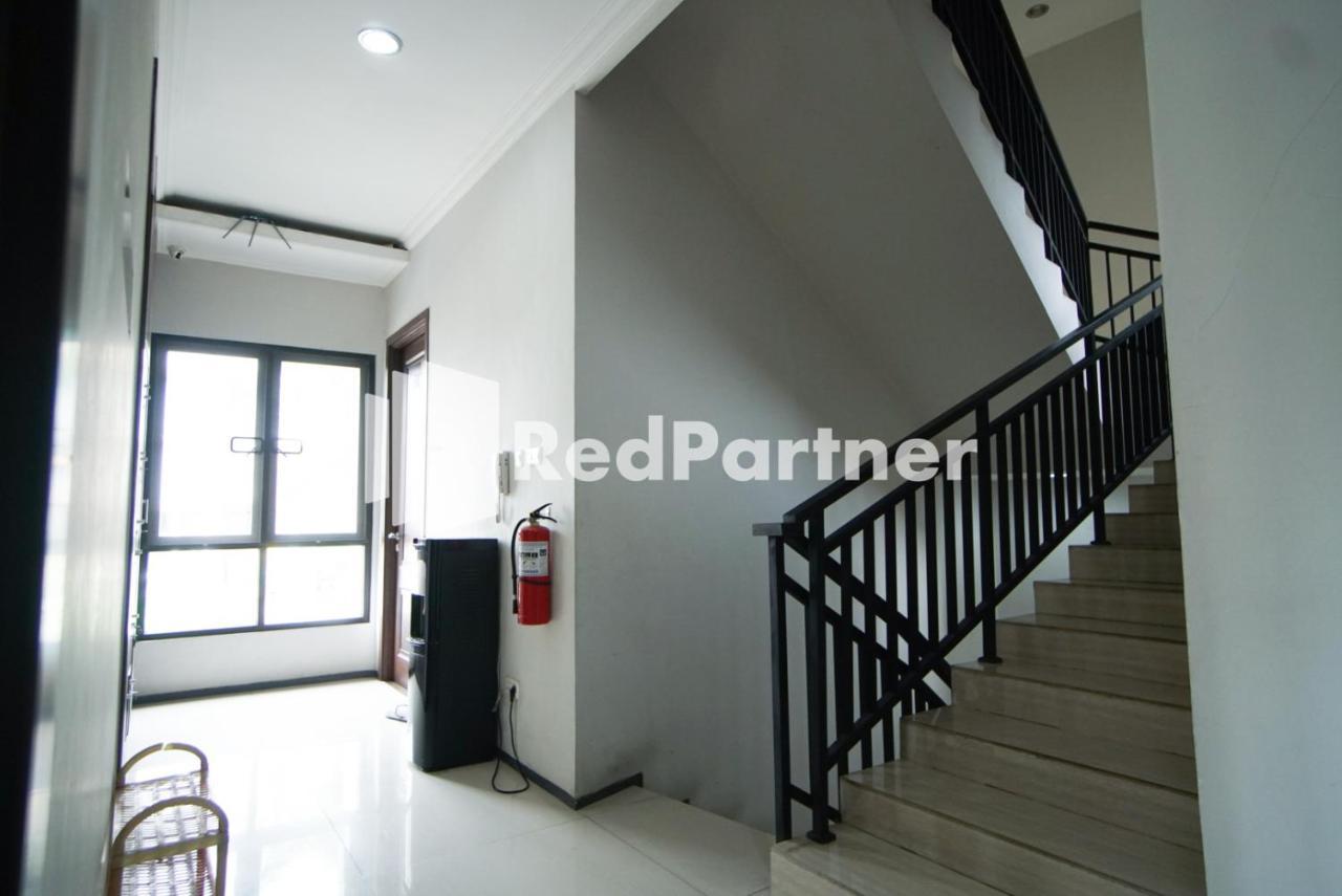 Toba Mansion Syariah Near Benhil Redpartner Hotel Jakarta Exterior foto