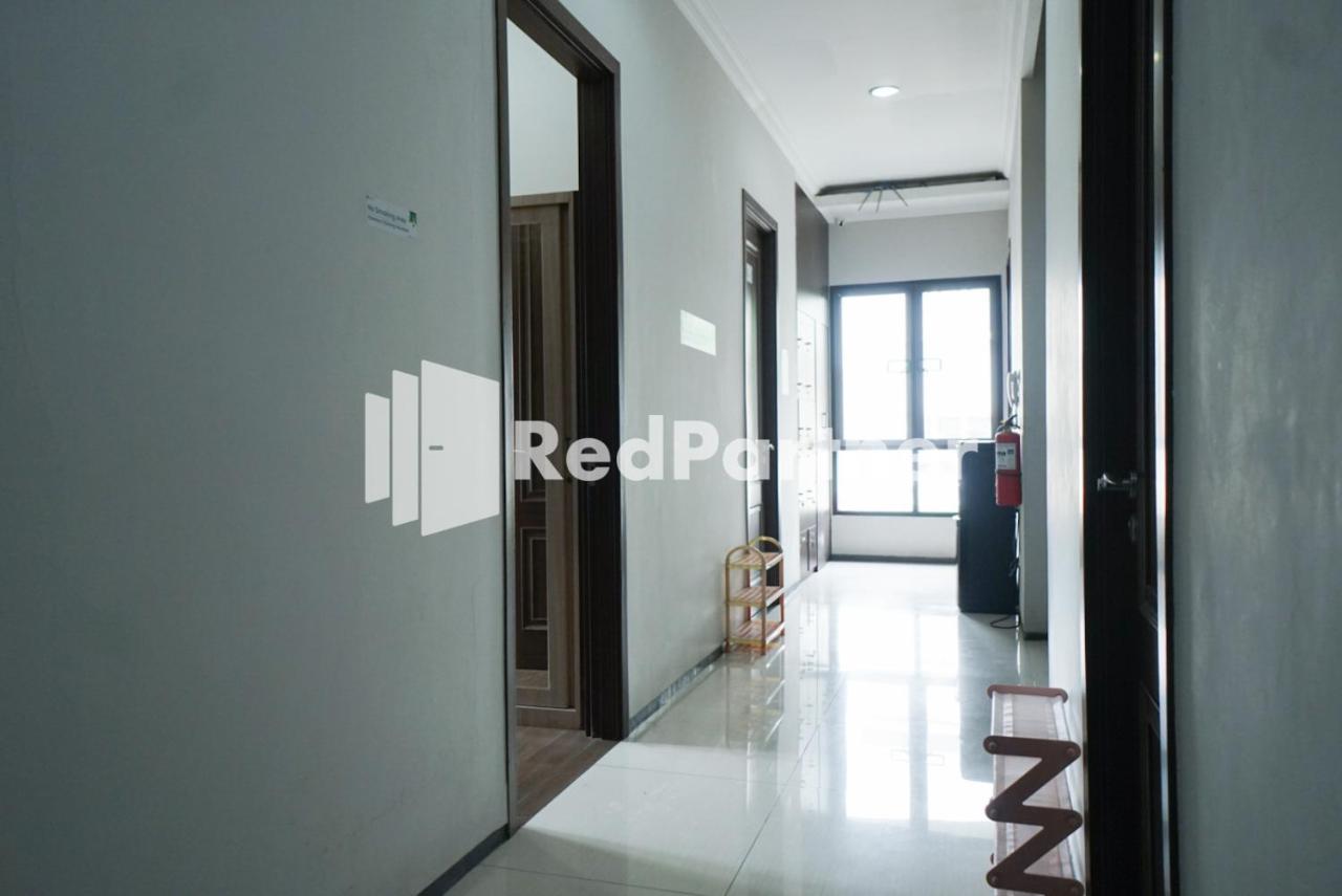 Toba Mansion Syariah Near Benhil Redpartner Hotel Jakarta Exterior foto