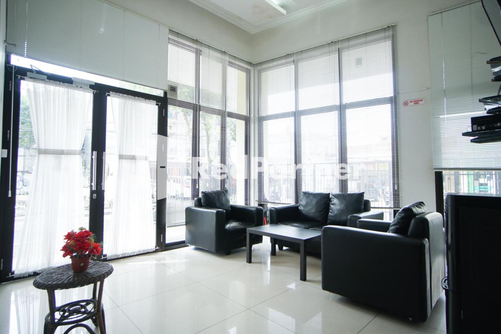 Toba Mansion Syariah Near Benhil Redpartner Hotel Jakarta Exterior foto